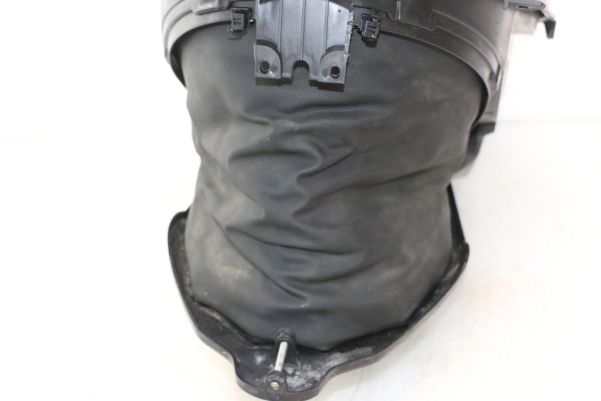 photo de COFFRE SELLE BMW C SPORT 650 (2015 - 2021) - Gros plan technique