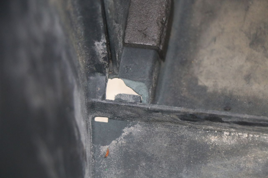 photo de COFFRE SELLE BMW C1 125 (2000 - 2003) - État de surface