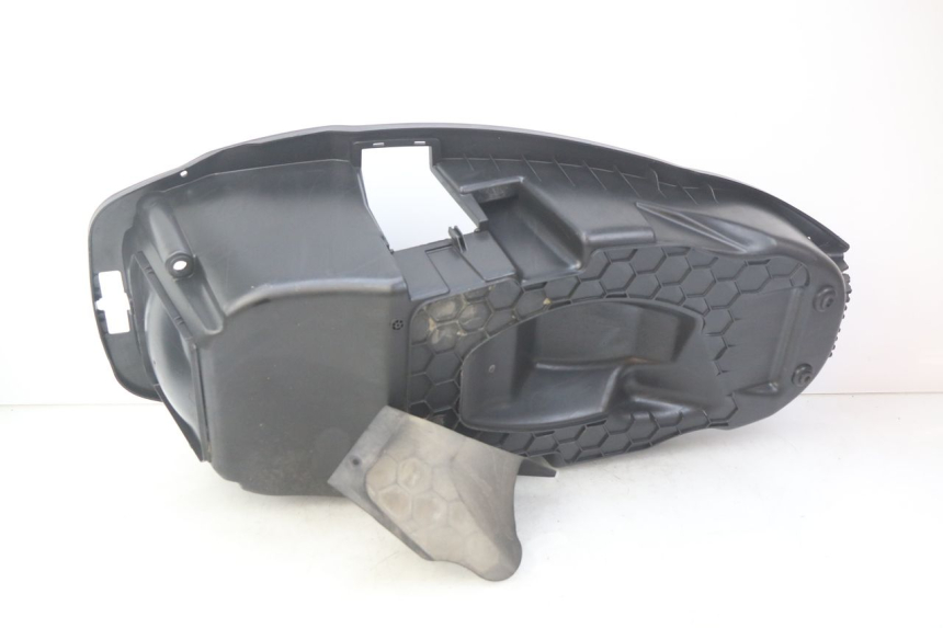 photo de COFFRE SELLE PEUGEOT CITYSTAR 125 (2011 - 2017) - Gros plan technique