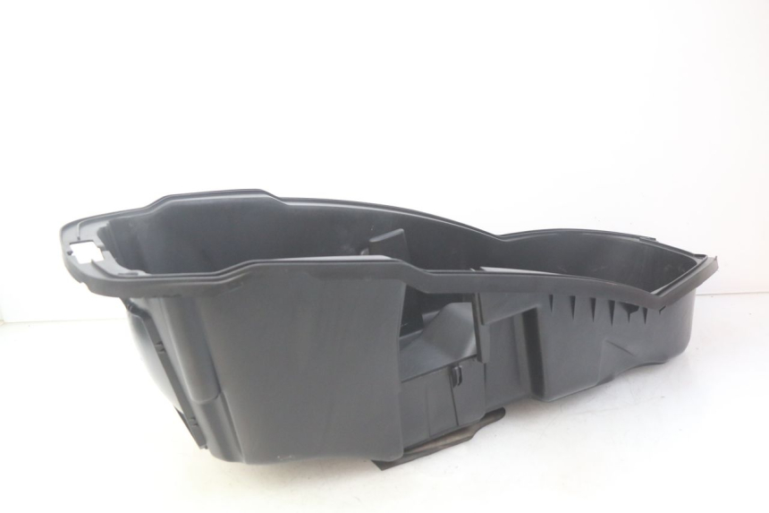 photo de COFFRE SELLE PEUGEOT CITYSTAR 125 (2011 - 2017) - Points de fixation