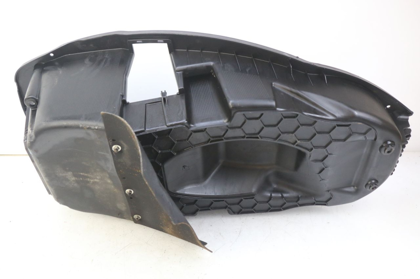 photo de COFFRE SELLE PEUGEOT CITYSTAR IE 2T 50 (2018 - 2021) - Gros plan technique