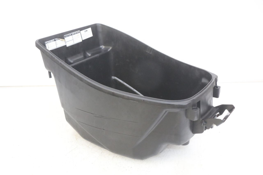 photo de COFFRE SELLE SYM CROX 4T 50 (2016 - 2023) - Gros plan technique