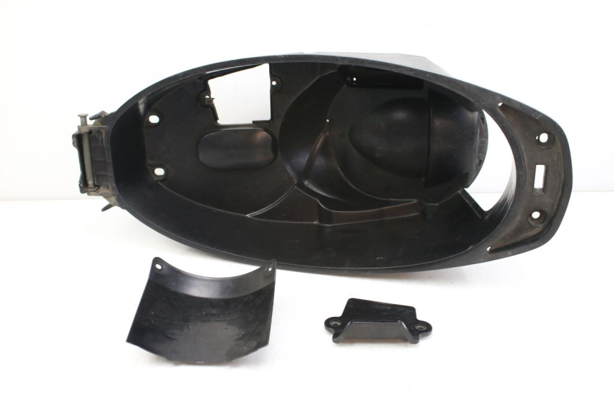 photo de COFFRE SELLE YAMAHA CYGNUS X INJECTION 125 (2007 - 2013) - Vue principale