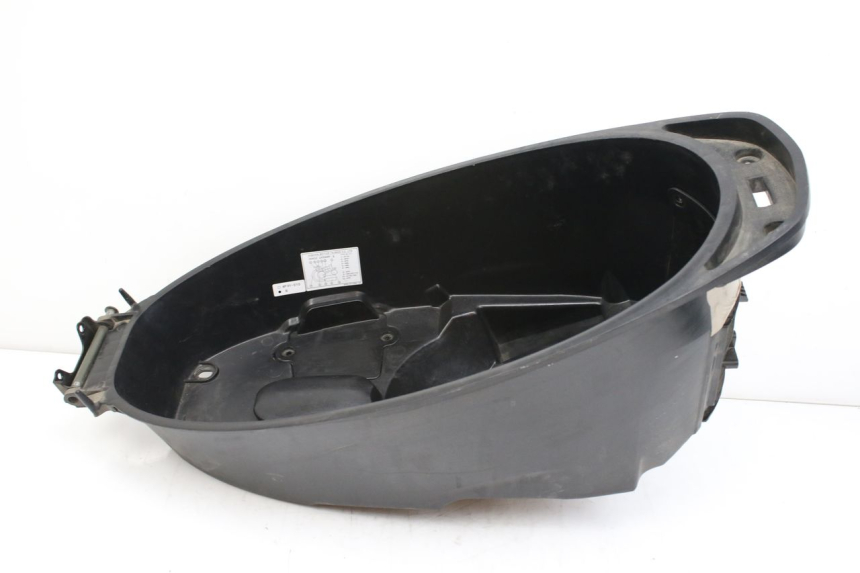 photo de COFFRE SELLE YAMAHA CYGNUS X INJECTION 125 (2007 - 2013) - Vue d’ensemble