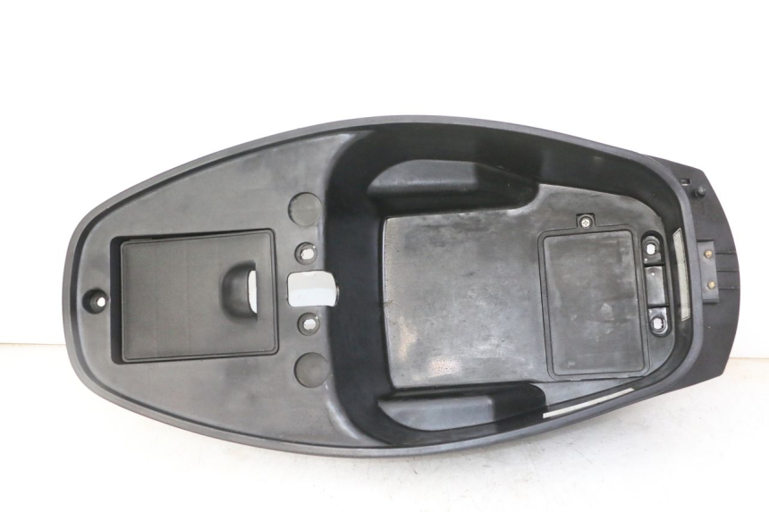 photo de COFFRE SELLE DAELIM BESBI 125 (2007 - 2008) - Vue principale