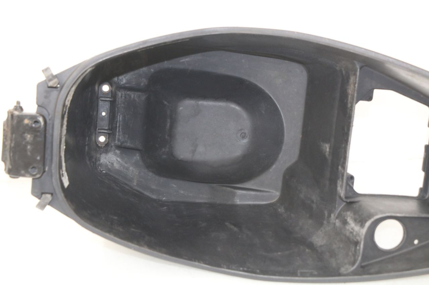 photo de COFFRE SELLE SYM DD 50 (2005 - 2011) - Vue d’ensemble