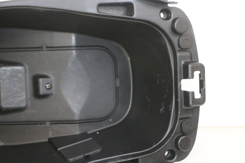 photo de COFFRE SELLE PEUGEOT DJANGO 4T 50 (2014 - 2019) - État de surface