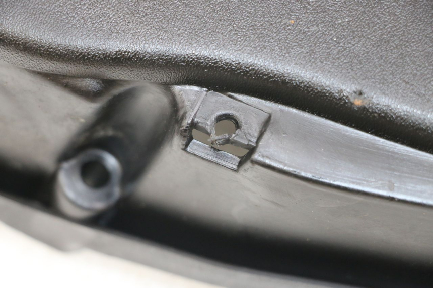 photo de COFFRE SELLE GILERA DNA 50 (2000 - 2007) - Autre angle de vue