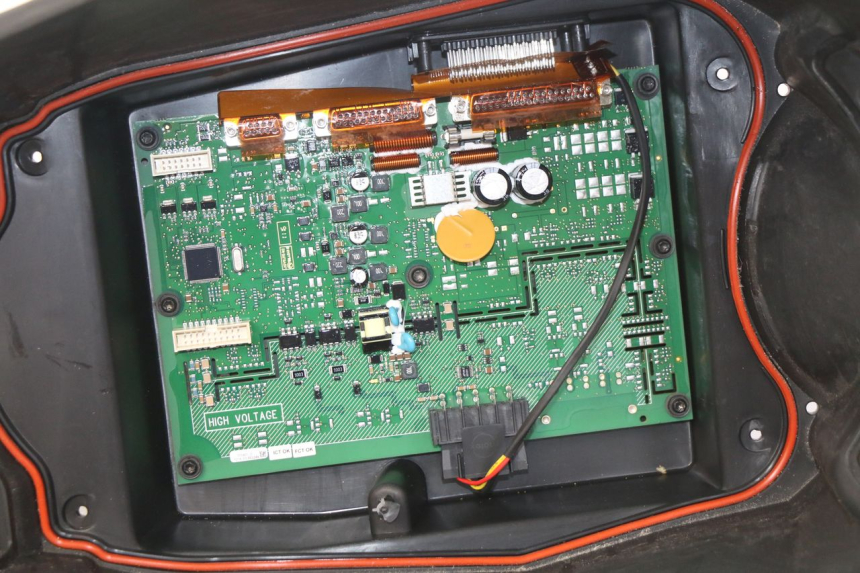 photo de COFFRE SELLE PEUGEOT E-VIVACITY 1 (2012 - 2018) - Détails caractéristiques