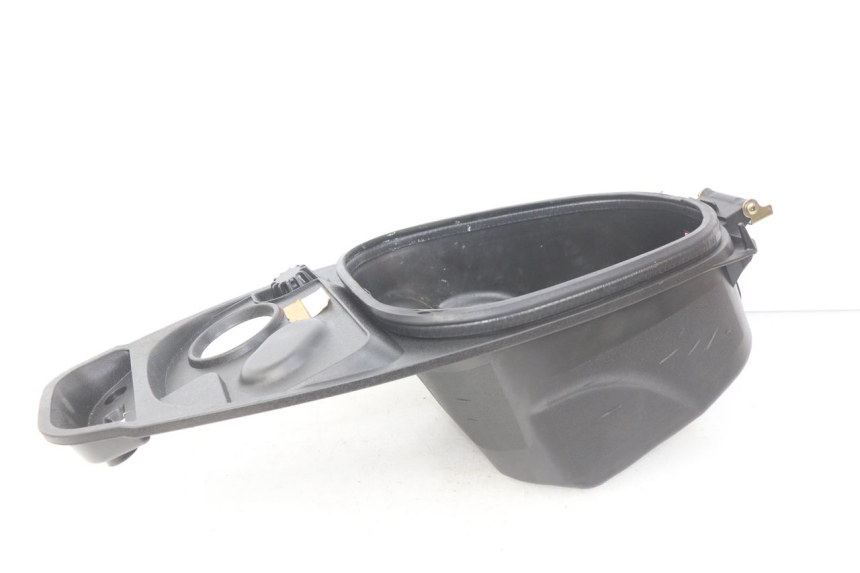 photo de COFFRE SELLE JM MOTORS EVOLIS 4T 50 (2018 - 2022) - Gros plan technique