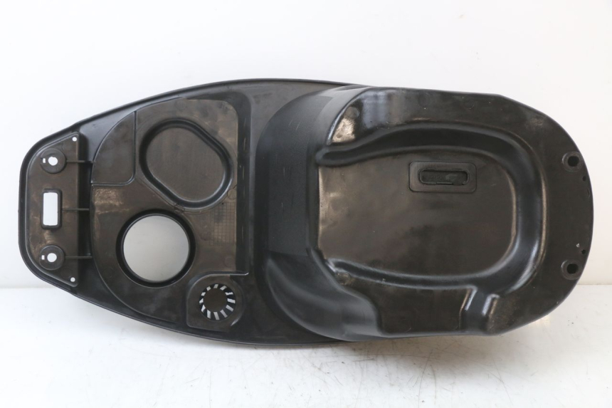 photo de COFFRE SELLE JM MOTORS EVOLIS 4T 50 (2018 - 2022) - Détail de la pièce