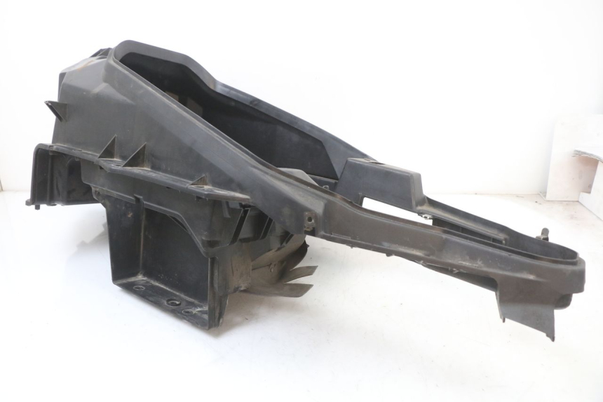 photo de COFFRE SELLE HONDA FES PANTHEON 2T 125 (1998 - 2002) - Autre angle de vue