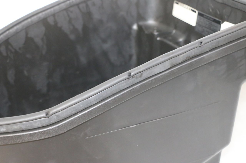 photo de COFFRE SELLE SYM FIDDLE 125 (2008 - 2010) - Zoom état d’usage