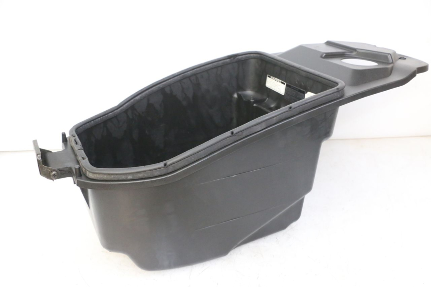 photo de COFFRE SELLE SYM FIDDLE 125 (2008 - 2010) - Autre angle de vue