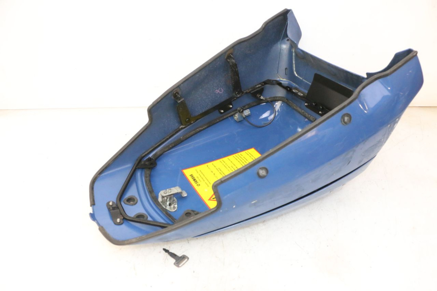 photo de COFFRE SELLE YAMAHA FJR ABS 1300 (2006 - 2012) - Zoom état d’usage