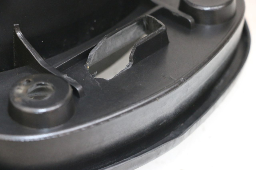 photo de COFFRE SELLE MBK FLAME X 125 (2007 - 2016) - Détail de la pièce