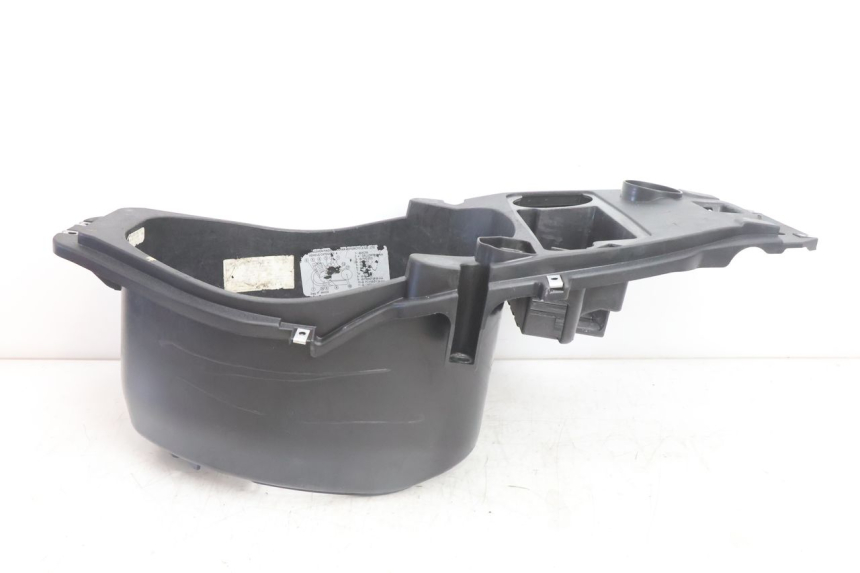 photo de COFFRE SELLE PIAGGIO FLY 2T 50 (2004 - 2017) - Gros plan technique