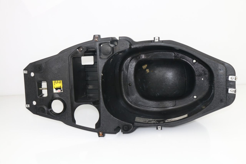 photo de COFFRE SELLE PIAGGIO FLY 125 (2005 - 2012) - Zoom état d’usage