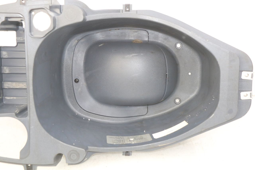 photo de COFFRE SELLE PIAGGIO FLY 100 (2006 - 2010) - Vue d’ensemble