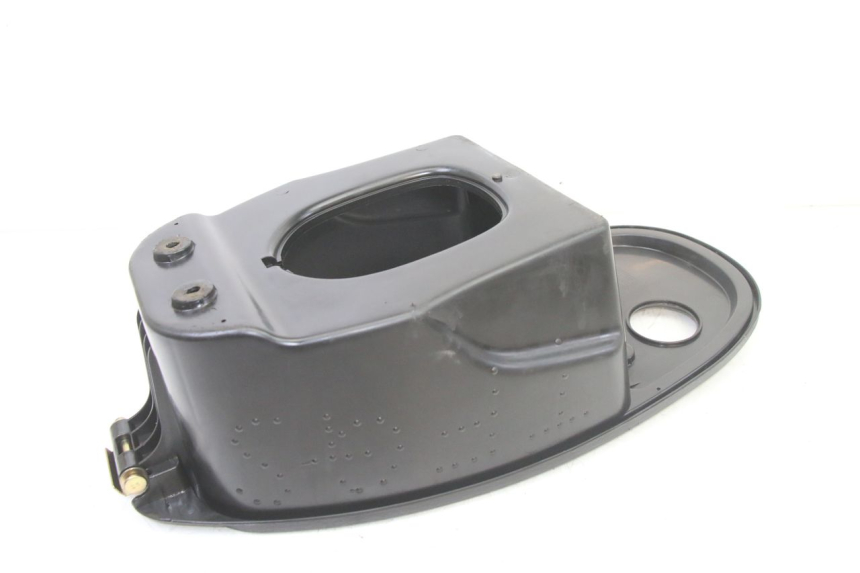 photo de COFFRE SELLE VENESI FLY RETRO 4T 50 (2020 - 2025) - Points de fixation