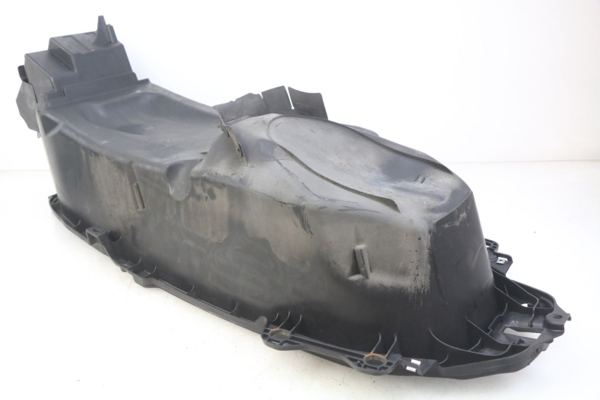 photo de COFFRE SELLE HONDA FORZA 125 (2015 - 2016) - Zoom état d’usage