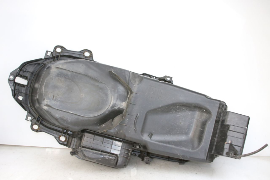 photo de COFFRE SELLE HONDA FORZA 125 (2015 - 2016) - Zoom état d’usage