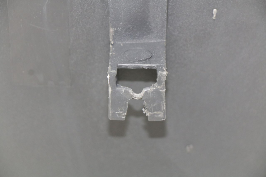 photo de COFFRE SELLE SACHS FY125T FY T 125 (2007 - 2011) - Gros plan technique