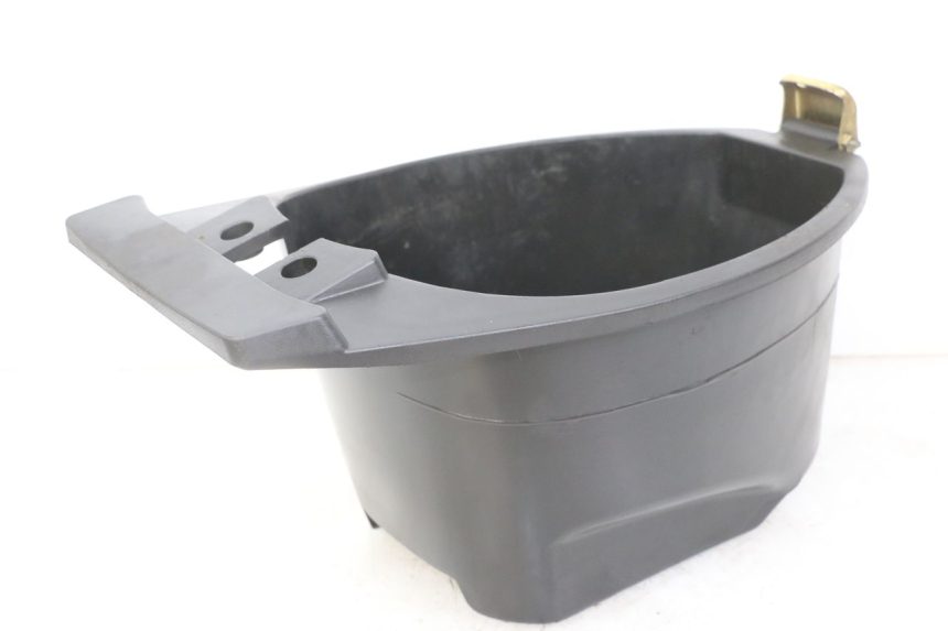 photo de COFFRE SELLE GOES WIKI 125 (2010 - 2015) - Autre angle de vue