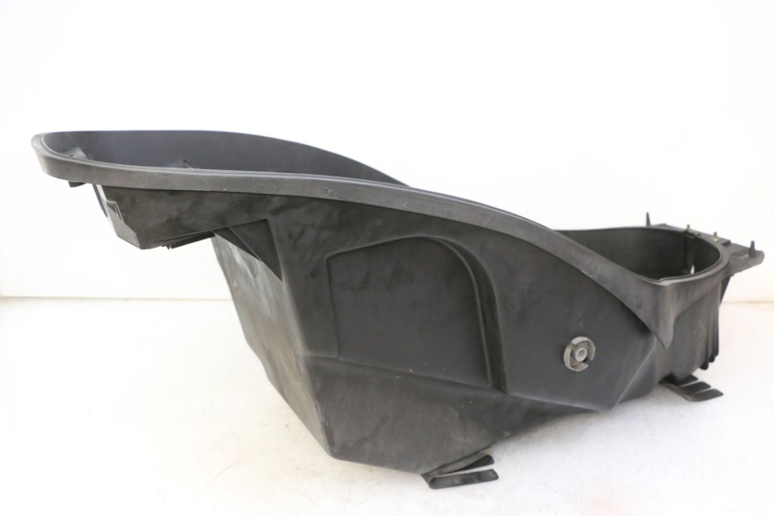 photo de COFFRE SELLE KYMCO GRAND DINK 125 (2002 - 2007) - Autre angle de vue