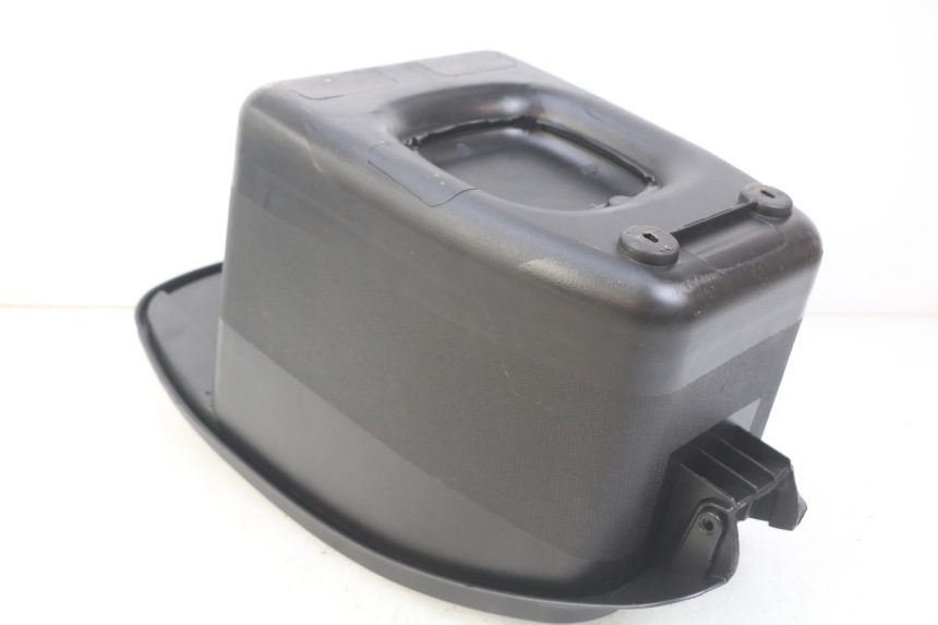 photo de COFFRE SELLE JM MOTORS GT LINE 4T 50 (2021 - 2023) - Gros plan technique