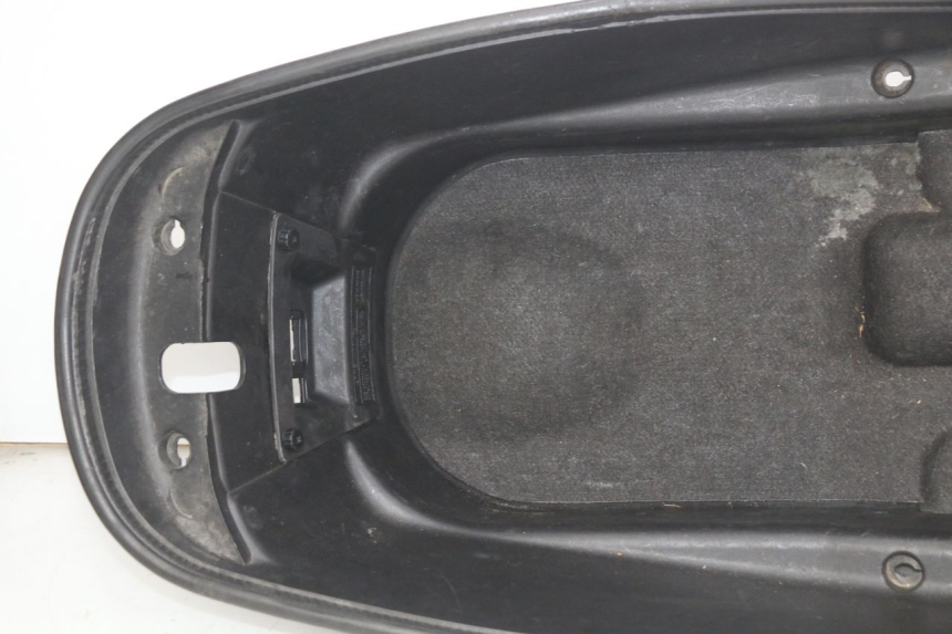 photo de COFFRE SELLE SYM GTS EFI 125 (2012 - 2016) - État de surface