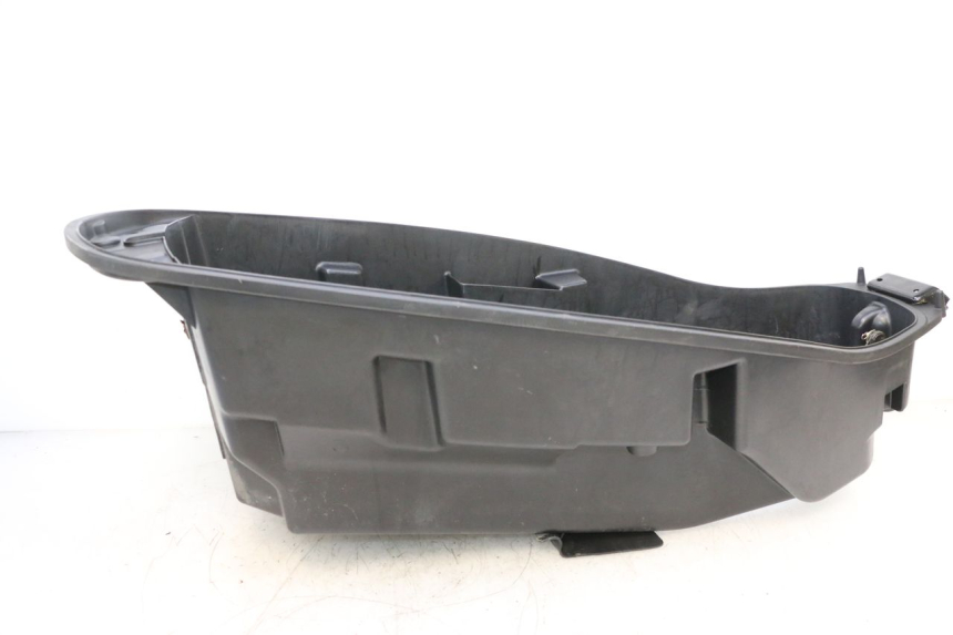 photo de COFFRE SELLE SYM GTS EVO 125 (2009 - 2013) - Autre angle de vue