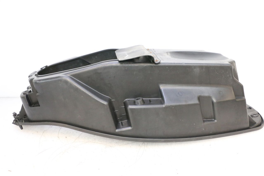 photo de COFFRE SELLE SYM GTS EVO 125 (2009 - 2013) - Vue d’ensemble