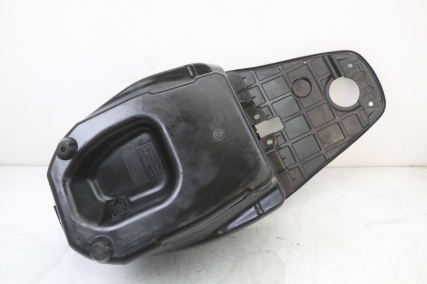 photo de COFFRE SELLE HONDA NES AROBASE 125 (2000 - 2003) - Pièce contrôlée