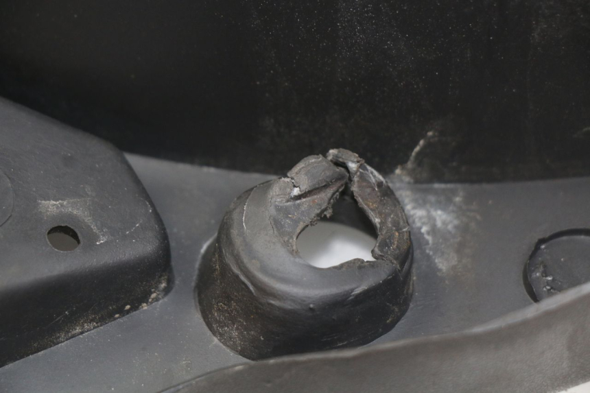 photo de COFFRE SELLE HAOTIAN HT125T-2 125 - Détail de la pièce