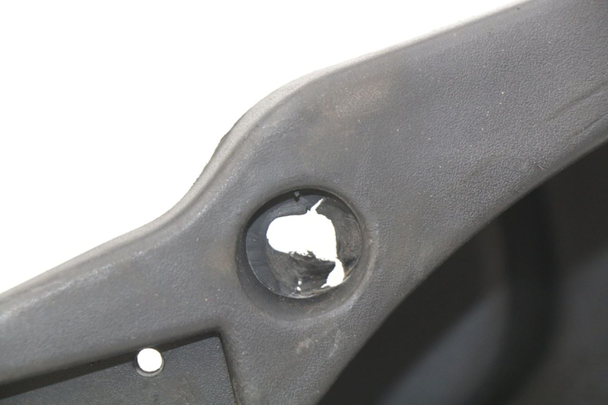 photo de COFFRE SELLE HAOTIAN HT125T-2 125 - Gros plan technique