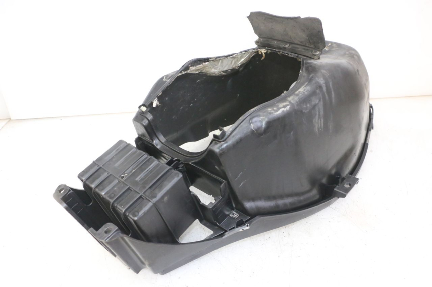 photo de COFFRE SELLE PIAGGIO IE MP3 YOURBAN 300 (2011 - 2016) - Détail de la pièce