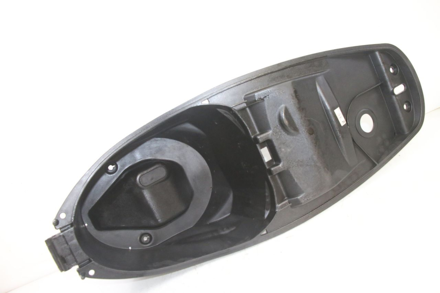 photo de COFFRE SELLE SYM JET 14 4T 50 (2018 - 2022) - Zoom état d’usage