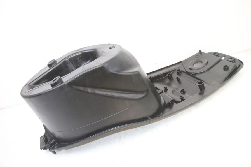 photo de COFFRE SELLE SYM JET 14 4T 50 (2018 - 2022) - Points de fixation