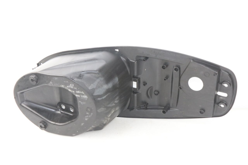 photo de COFFRE SELLE SYM JET 4 4T 50 (2018 - 2021) - Gros plan technique