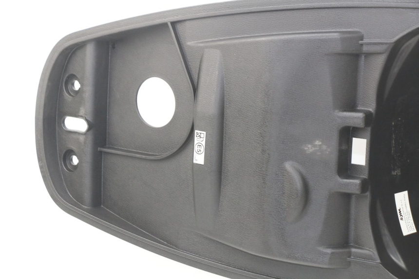 photo de COFFRE SELLE SYM JET 4 4T 50 (2018 - 2021) - Points de fixation