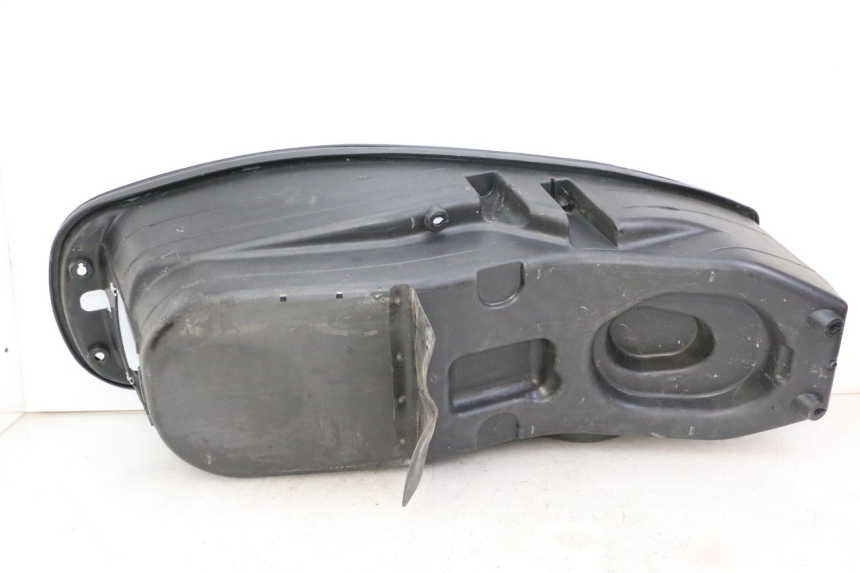 photo de COFFRE SELLE SYM JOYMAX 125 (2010 - 2017) - Détail de la pièce