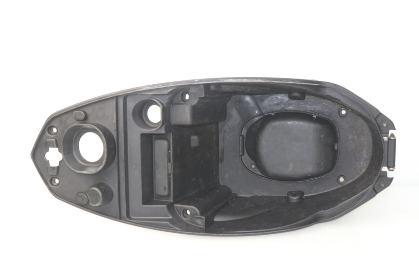 photo de COFFRE SELLE PEUGEOT KISBEE 2T 50 (2010 - 2017) - Vue principale