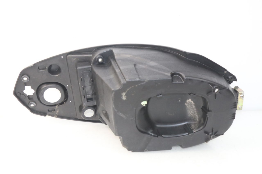 photo de COFFRE SELLE PEUGEOT KISBEE 2T 50 (2010 - 2017) - Détail de la pièce