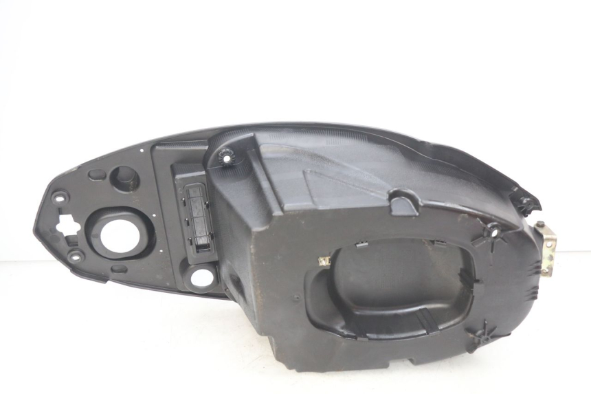 photo de COFFRE SELLE PEUGEOT KISBEE 2T 50 (2010 - 2017) - Autre angle de vue