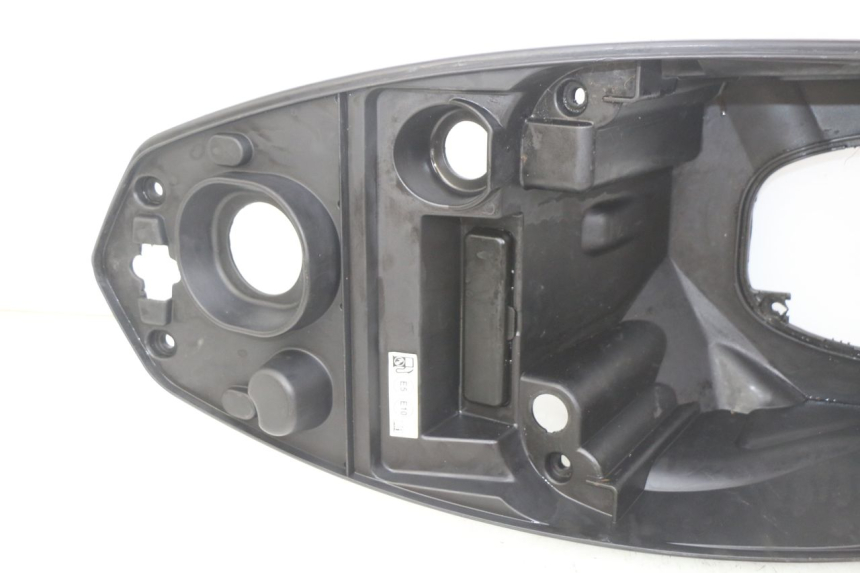 photo de COFFRE SELLE PEUGEOT KISBEE 2T 50 (2018 - 2022) - Vue d’ensemble