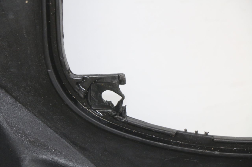 photo de COFFRE SELLE PEUGEOT KISBEE 2T 50 (2018 - 2022) - Points de fixation