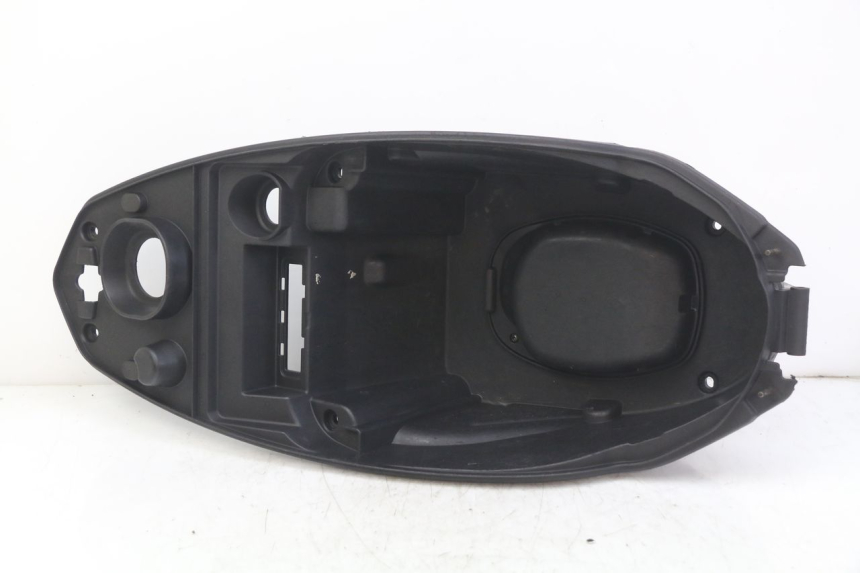 photo de COFFRE SELLE PEUGEOT KISBEE 2T 50 (2010 - 2017) - Vue principale