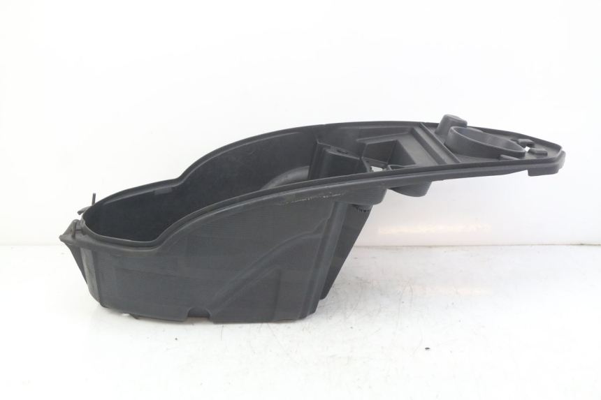 photo de COFFRE SELLE PEUGEOT KISBEE 2T 50 (2010 - 2017) - Gros plan technique