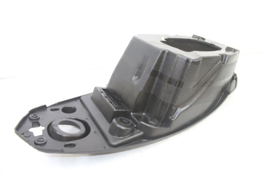 photo de COFFRE SELLE PEUGEOT KISBEE 2T 50 (2010 - 2017) - Points de fixation